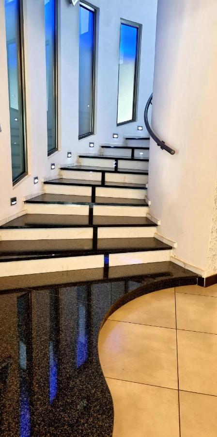 Hotel Insteia Полла Экстерьер фото