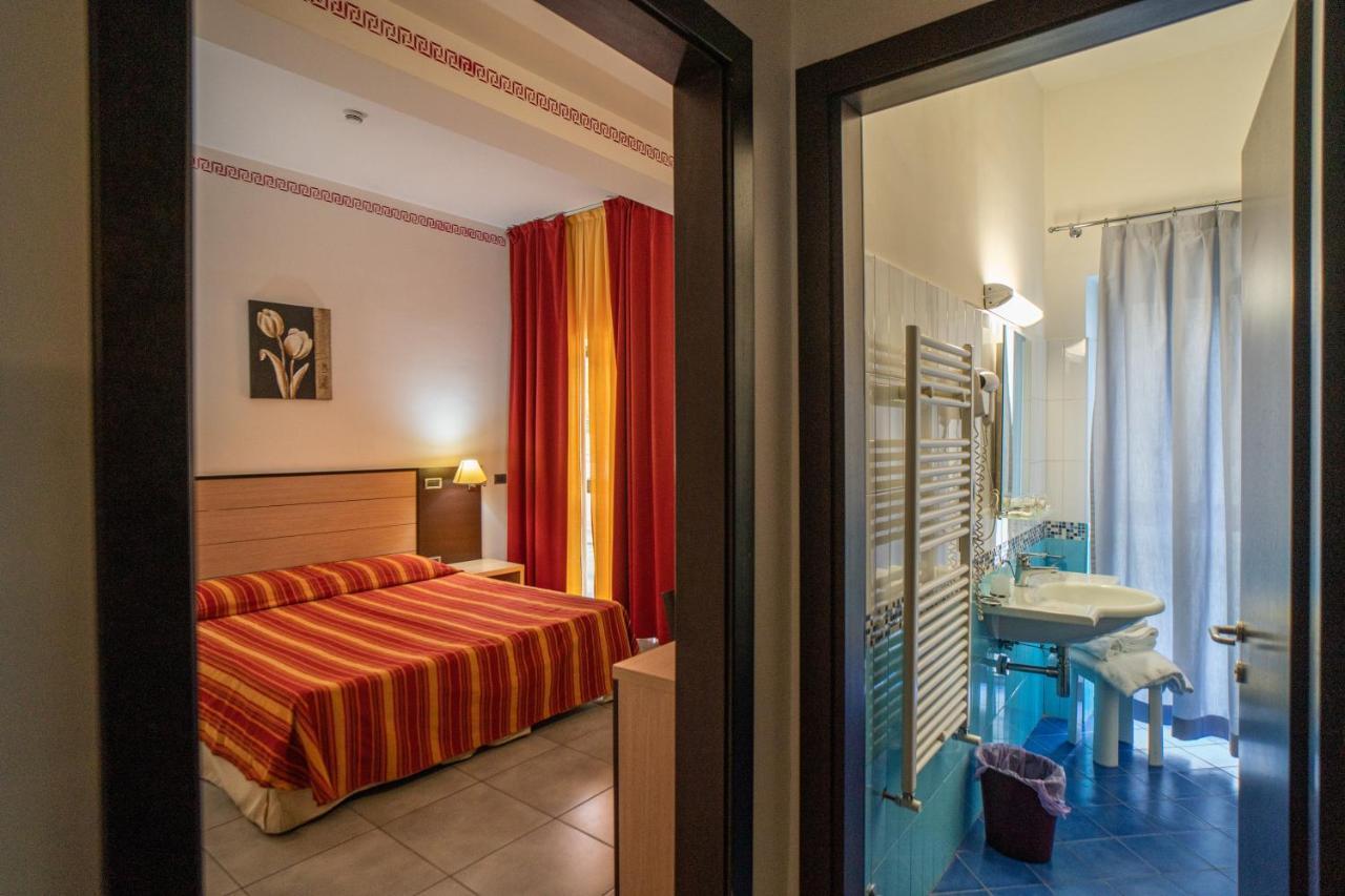 Hotel Insteia Полла Экстерьер фото