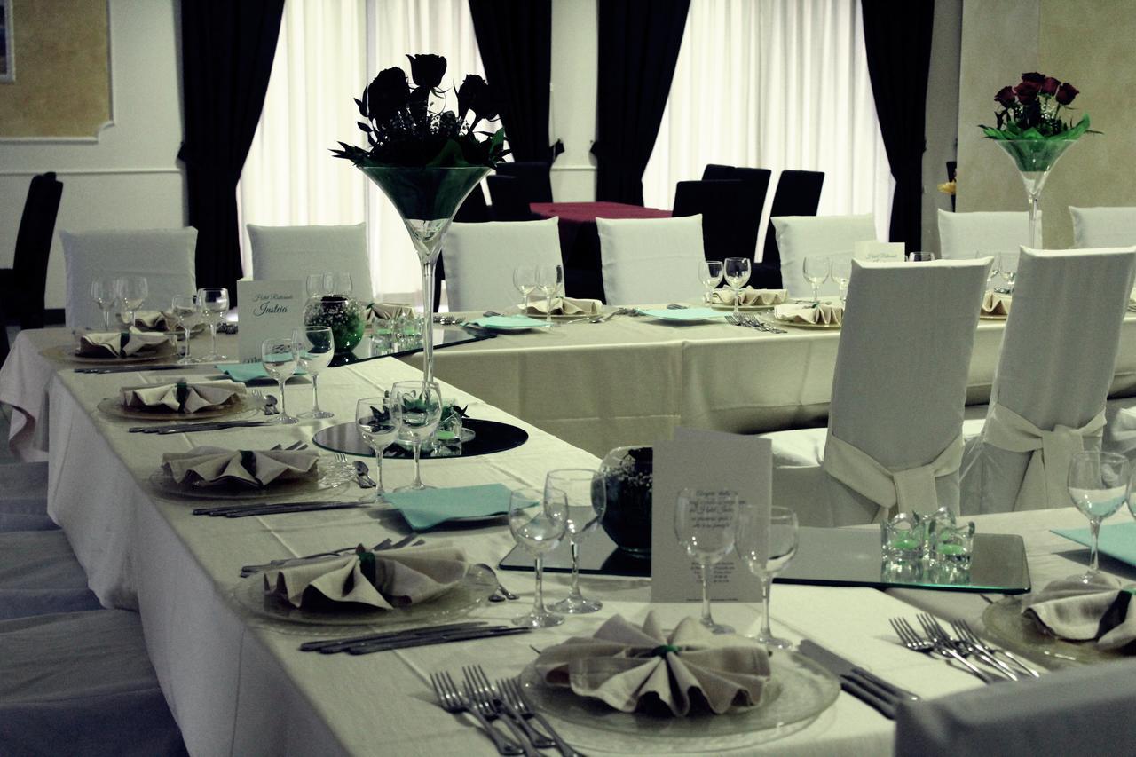 Hotel Insteia Полла Экстерьер фото