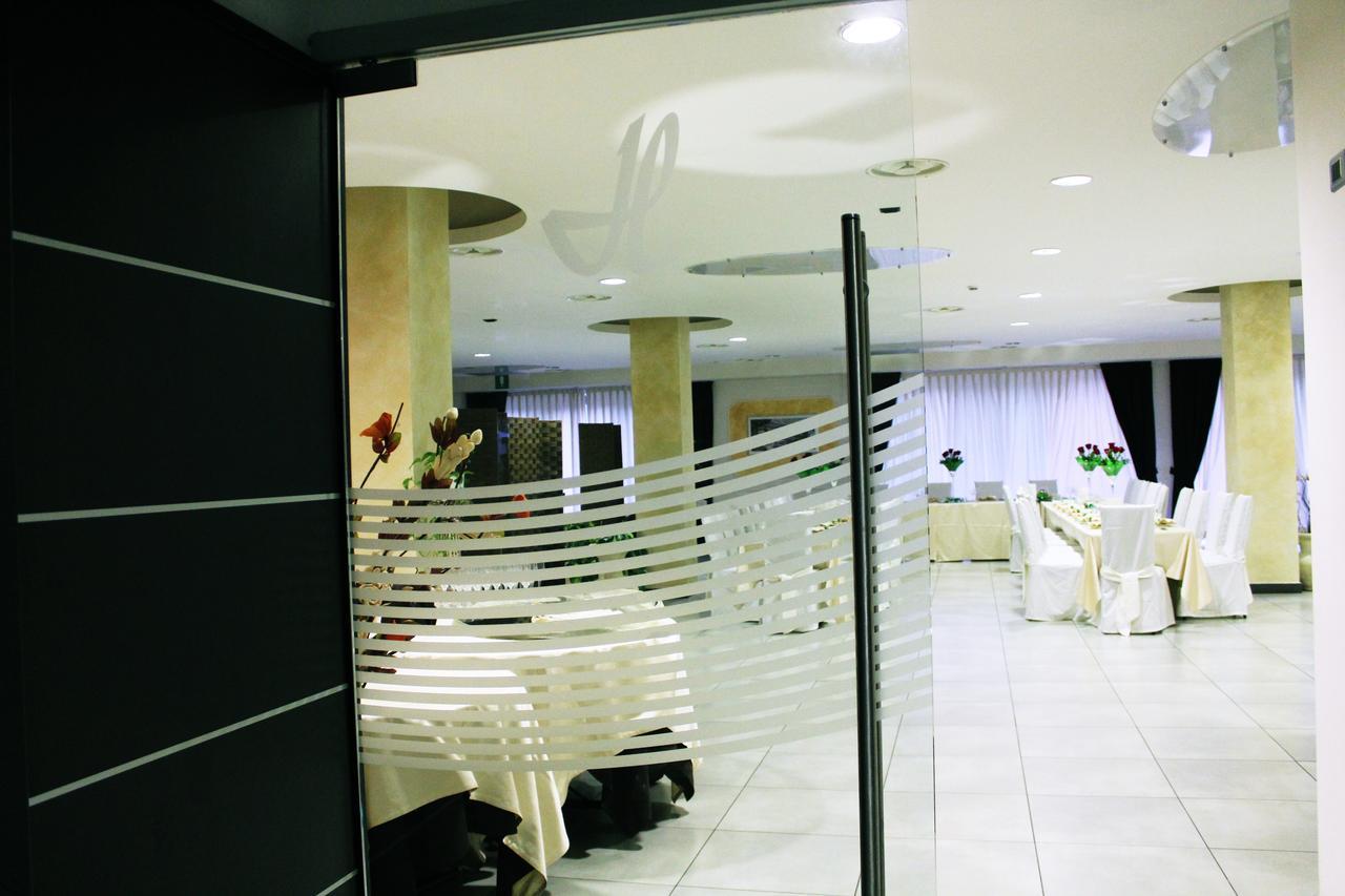 Hotel Insteia Полла Экстерьер фото